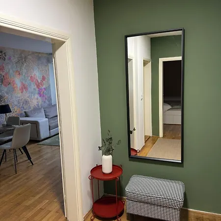 7 Emperors Central Suite Белград Екстериор снимка